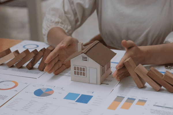 Immobilien- und Wohnbaufinanzierung: Kreditrechner, Finanzierungsberatung und Kreditumschuldung